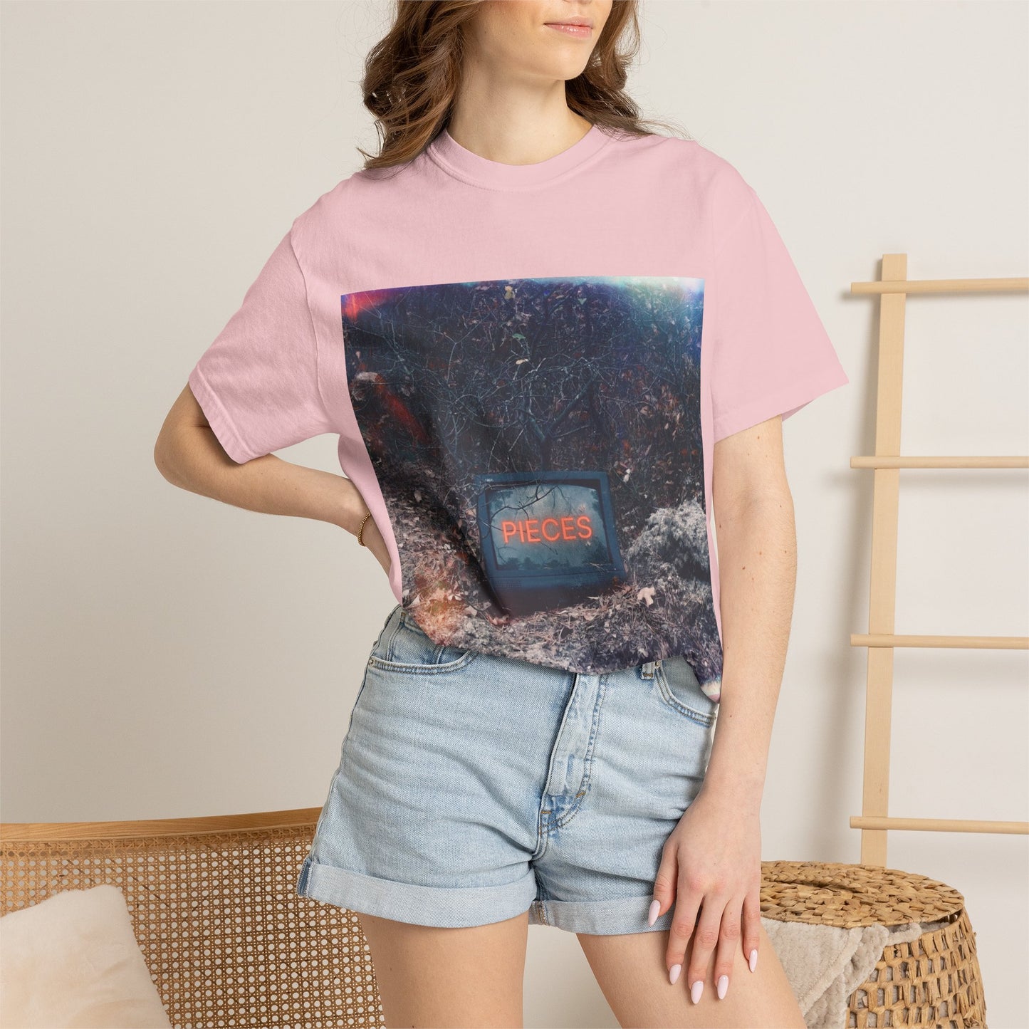 Vintage TV 'Pieces' Graphic T-Shirt