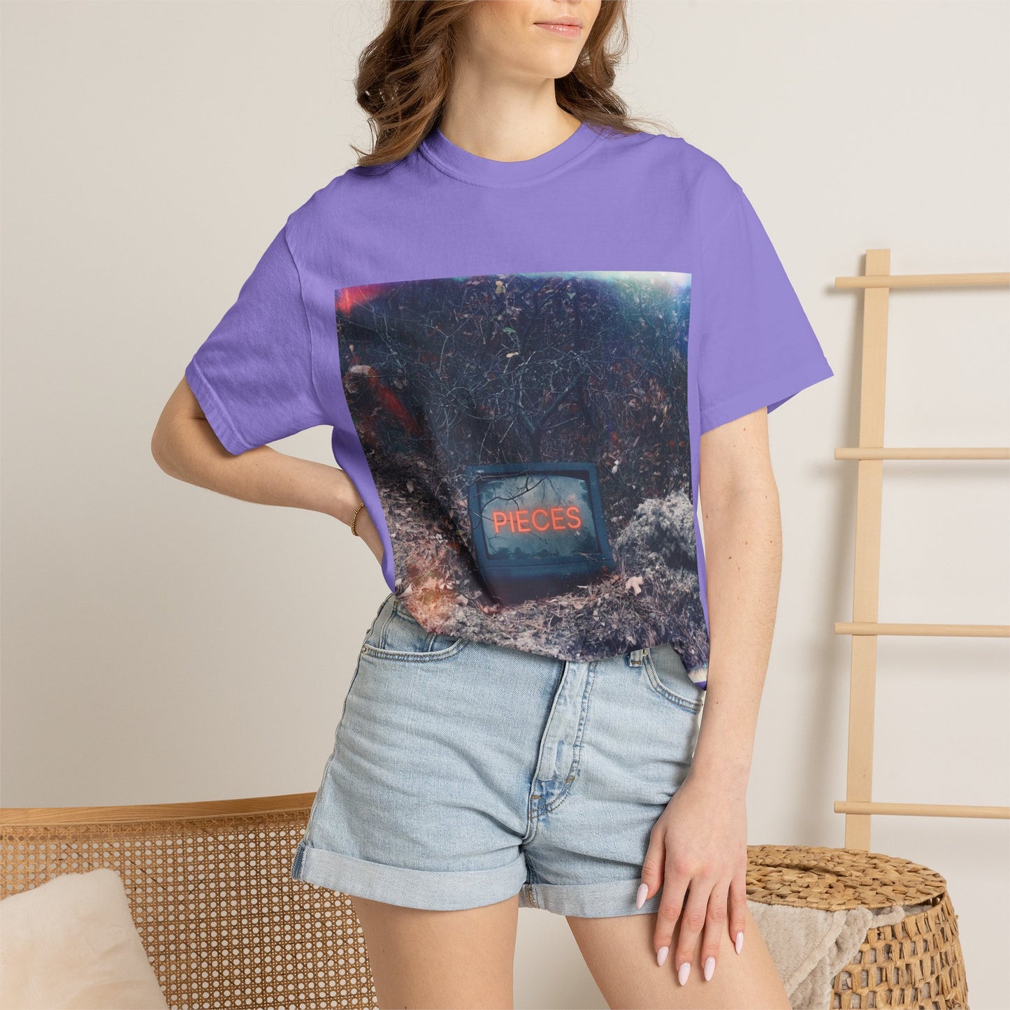 Vintage TV 'Pieces' Graphic T-Shirt
